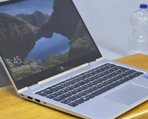 New Laptop HP EliteBook 830 G8 16GB Intel Core i5 SSD 512GB