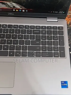 New Laptop Dell Latitude 5540 16GB Intel Core i7 SSD 512GB