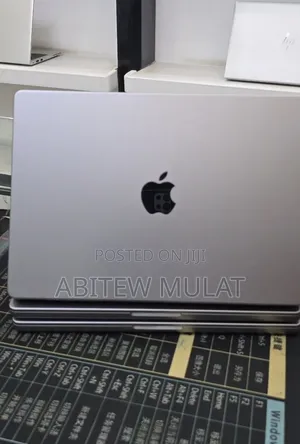 New Laptop Apple MacBook Pro 2021 M1 32GB Apple M1 Pro SSD 512GB