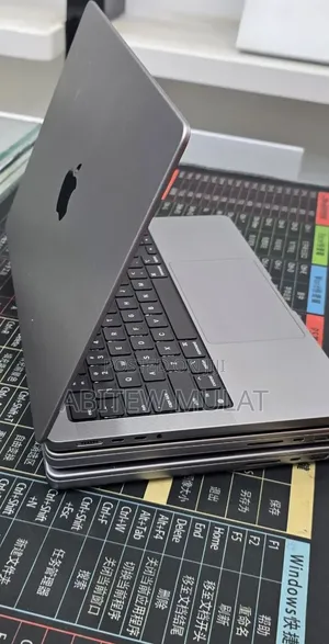 New Laptop Apple MacBook Pro 2021 M1 32GB Apple M1 Pro SSD 512GB