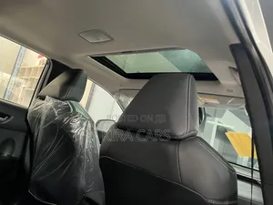 New Toyota Corolla Cross 2025 Silver
