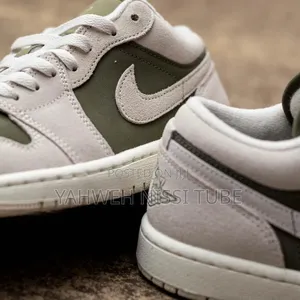 Nike Air Jordan 1 Low Se Medium Olive/Sail