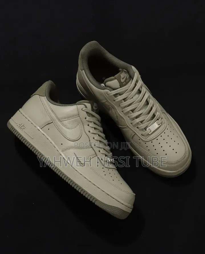 Nike Air Force 1 '07 Lv8 "Light Army"