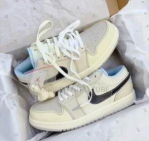 Nike Air Jordan 1 Low Se "Sanddrift"