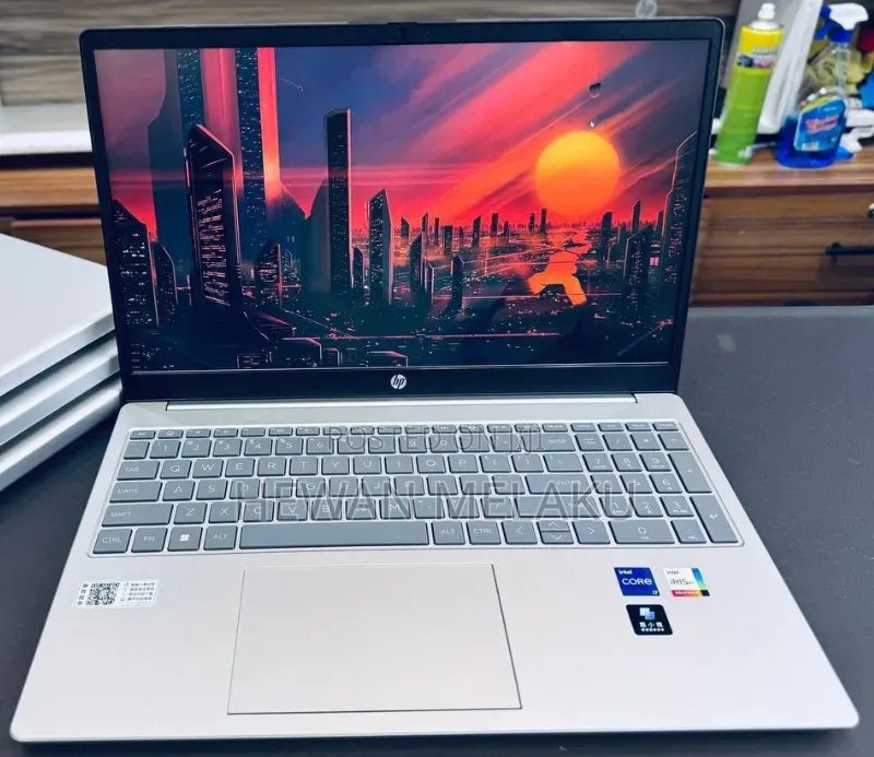 New Laptop HP Stream Notebook 16GB Intel Core i7 SSD 512GB