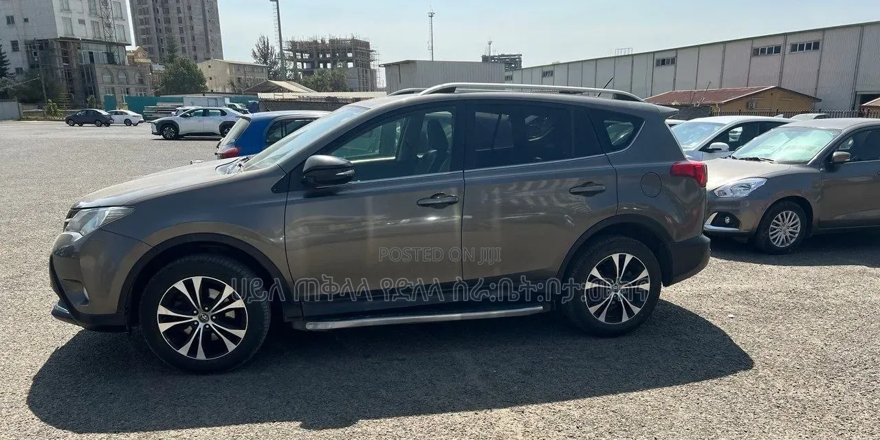 Toyota RAV4 2015 Maroon