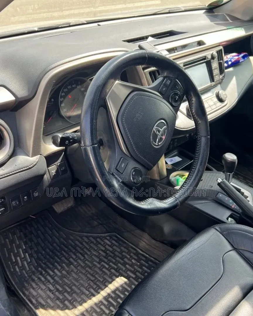 Toyota RAV4 2015 Maroon