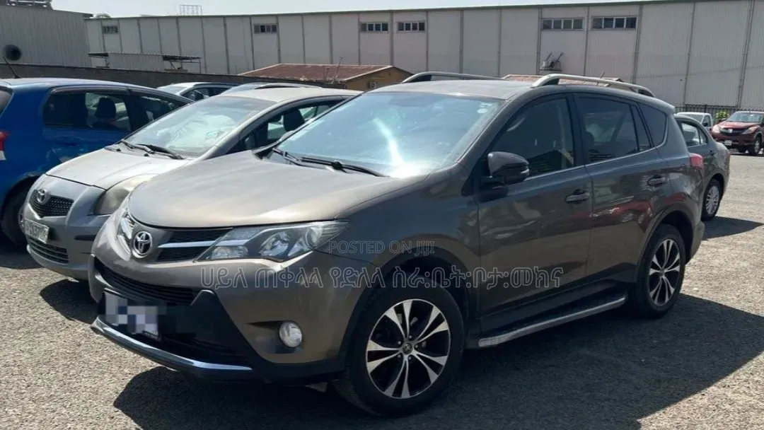 Toyota RAV4 2015 Maroon
