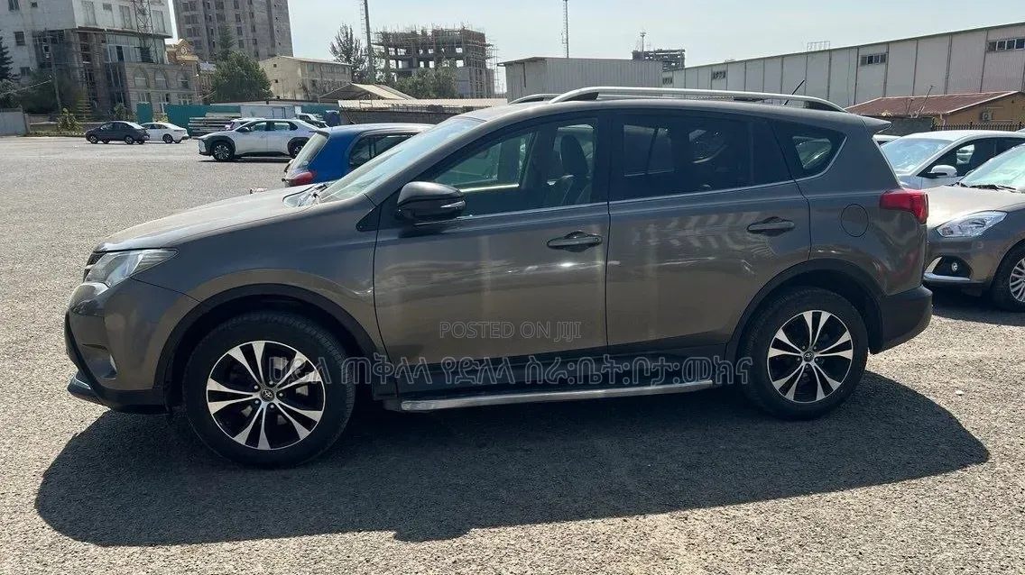 Toyota RAV4 2015 Maroon