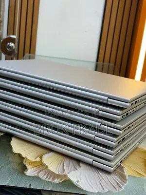 New Laptop HP EliteBook x360 1040 G9 16GB Intel Core i7 SSD 512GB