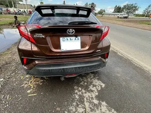 Toyota C-HR 2017 Brown