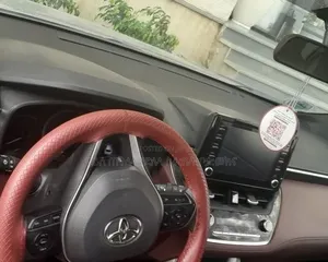 Toyota Corolla Cross Hybrid 2024 Beige