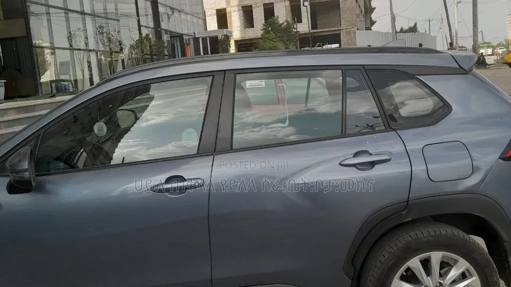 Toyota Corolla Cross Hybrid 2024 Beige