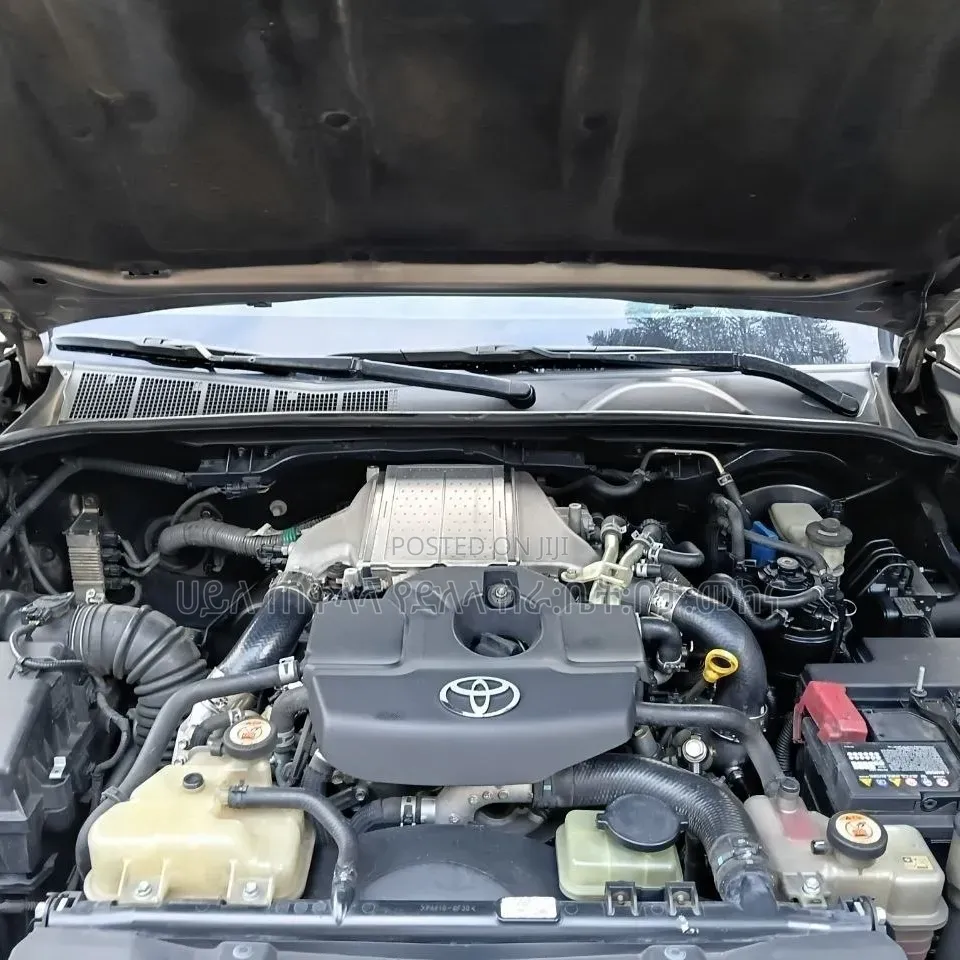 Toyota Hilux 2020 Gold
