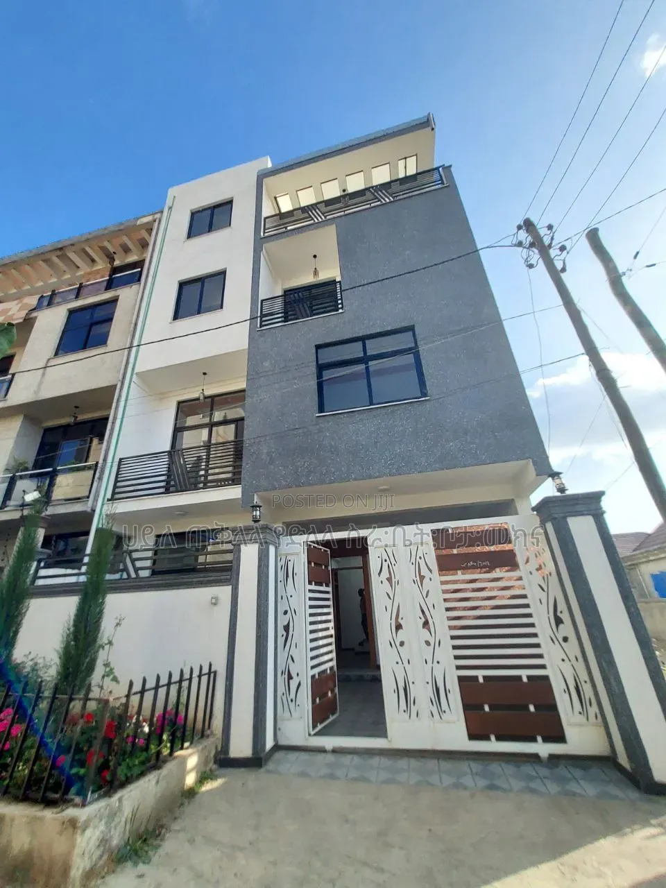 Furnished 8bdrm Townhouse/Terrace in Ayat Area, Yeka for sale