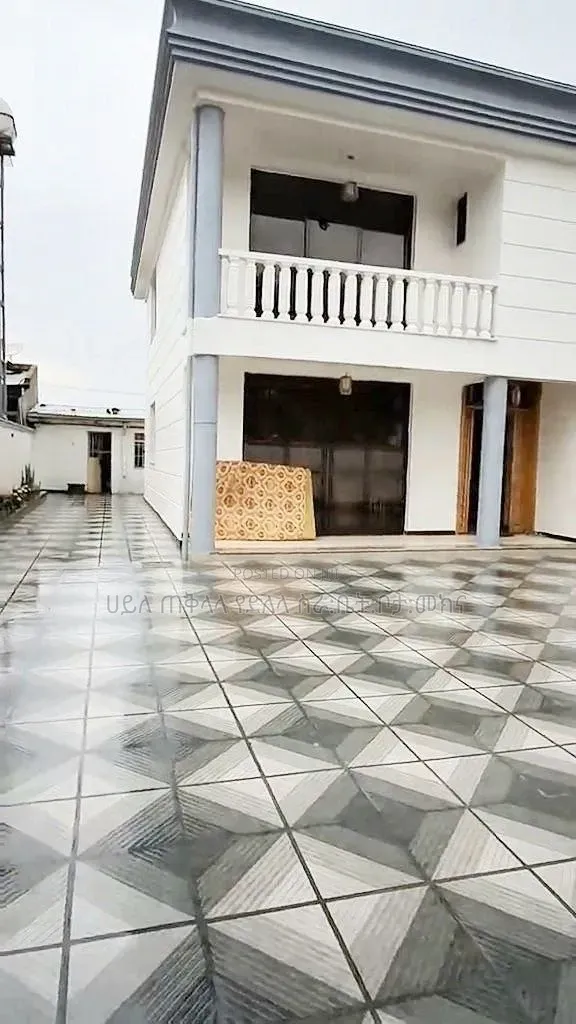 Furnished 6bdrm Townhouse/Terrace in Ayat Zone Inside, Yeka for sale