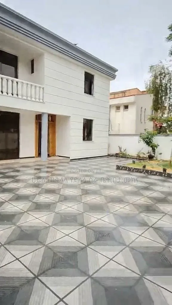 Furnished 6bdrm Townhouse/Terrace in Ayat Zone Inside, Yeka for sale