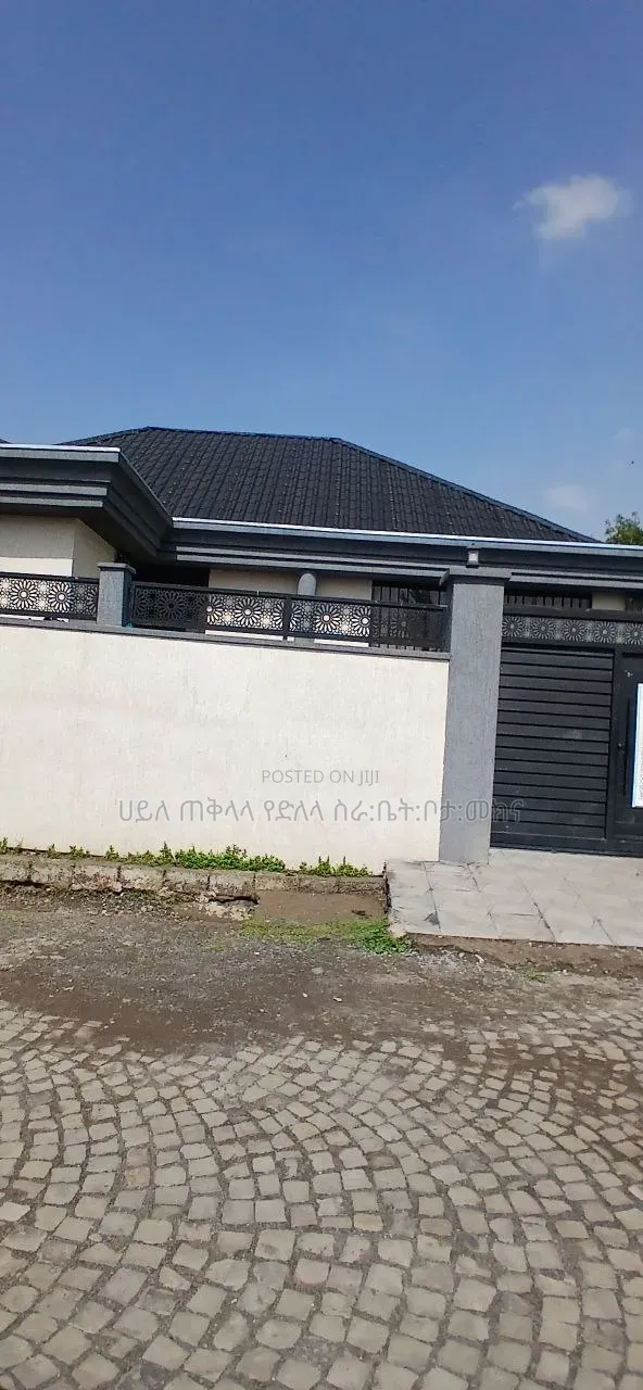 Furnished 5bdrm Villa in Legetafo Area, Oromia-Finfinne for sale