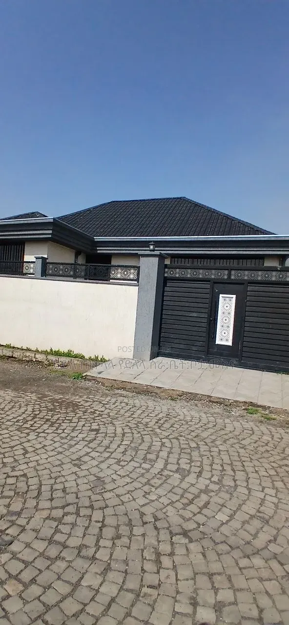 Furnished 5bdrm Villa in Legetafo Area, Oromia-Finfinne for sale