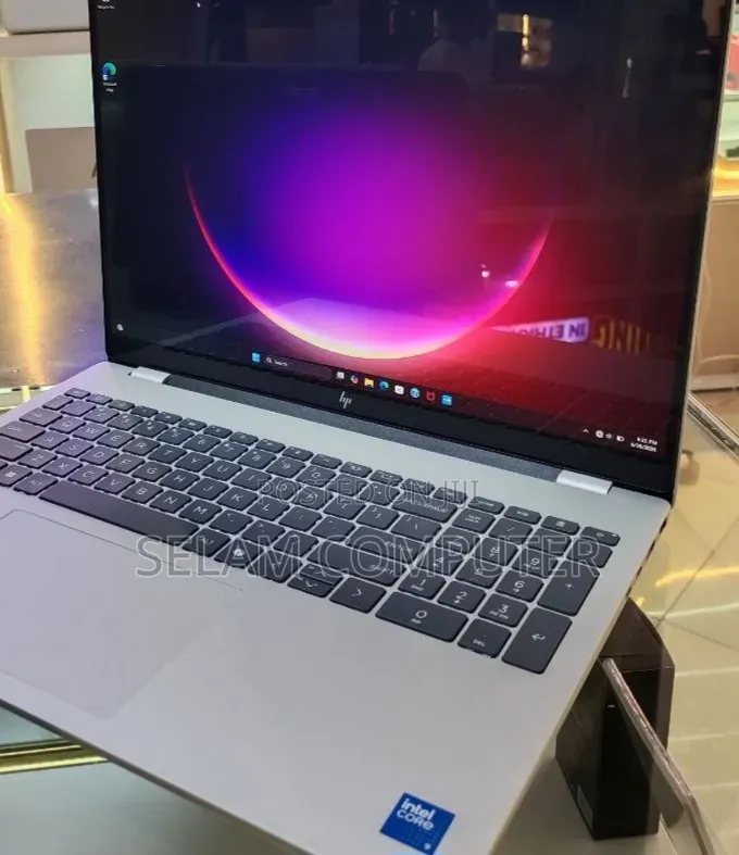 New Laptop HP OmniBook 7 14" 16GB Intel Core i9 SSD 1T