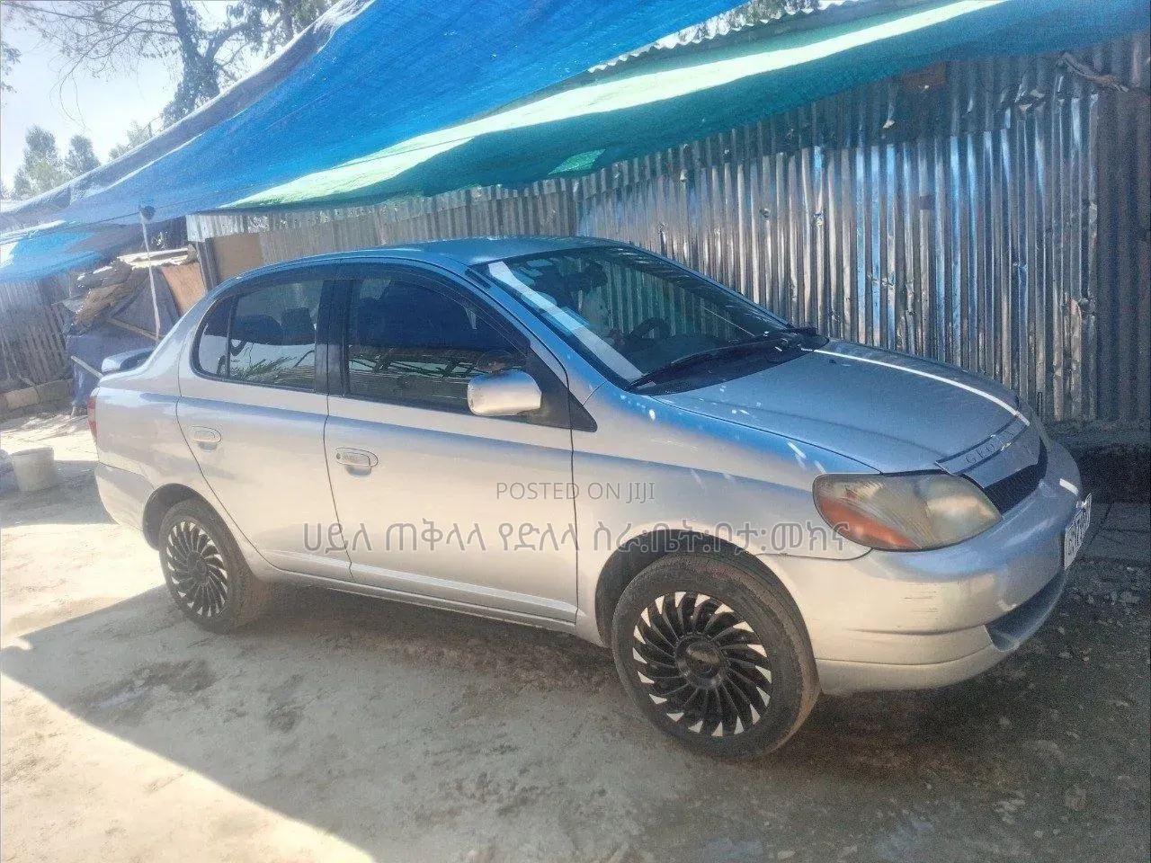 Toyota Platz 2002 Silver
