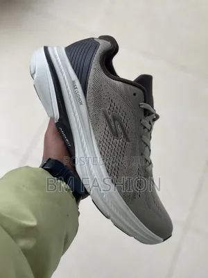 Skechers Max Cushion: Work Friendly