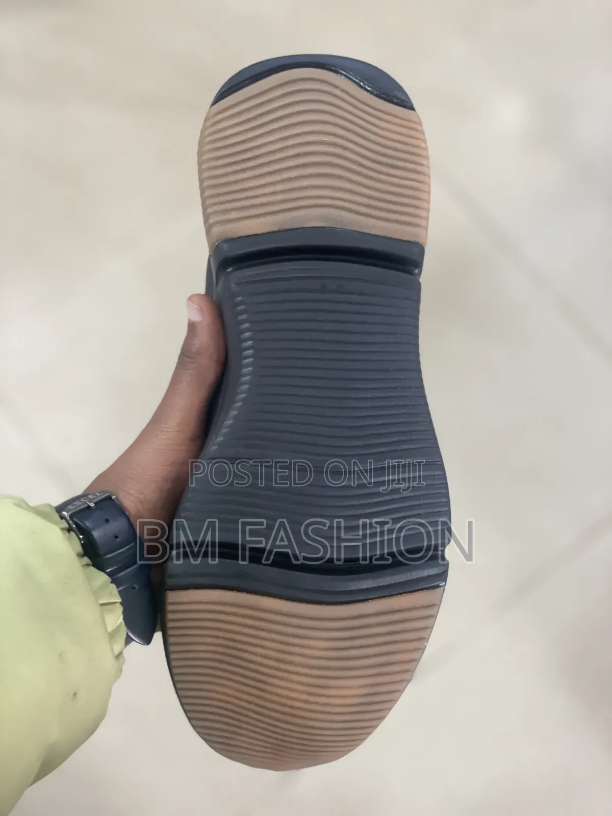 Full Black Skechers Sneakers