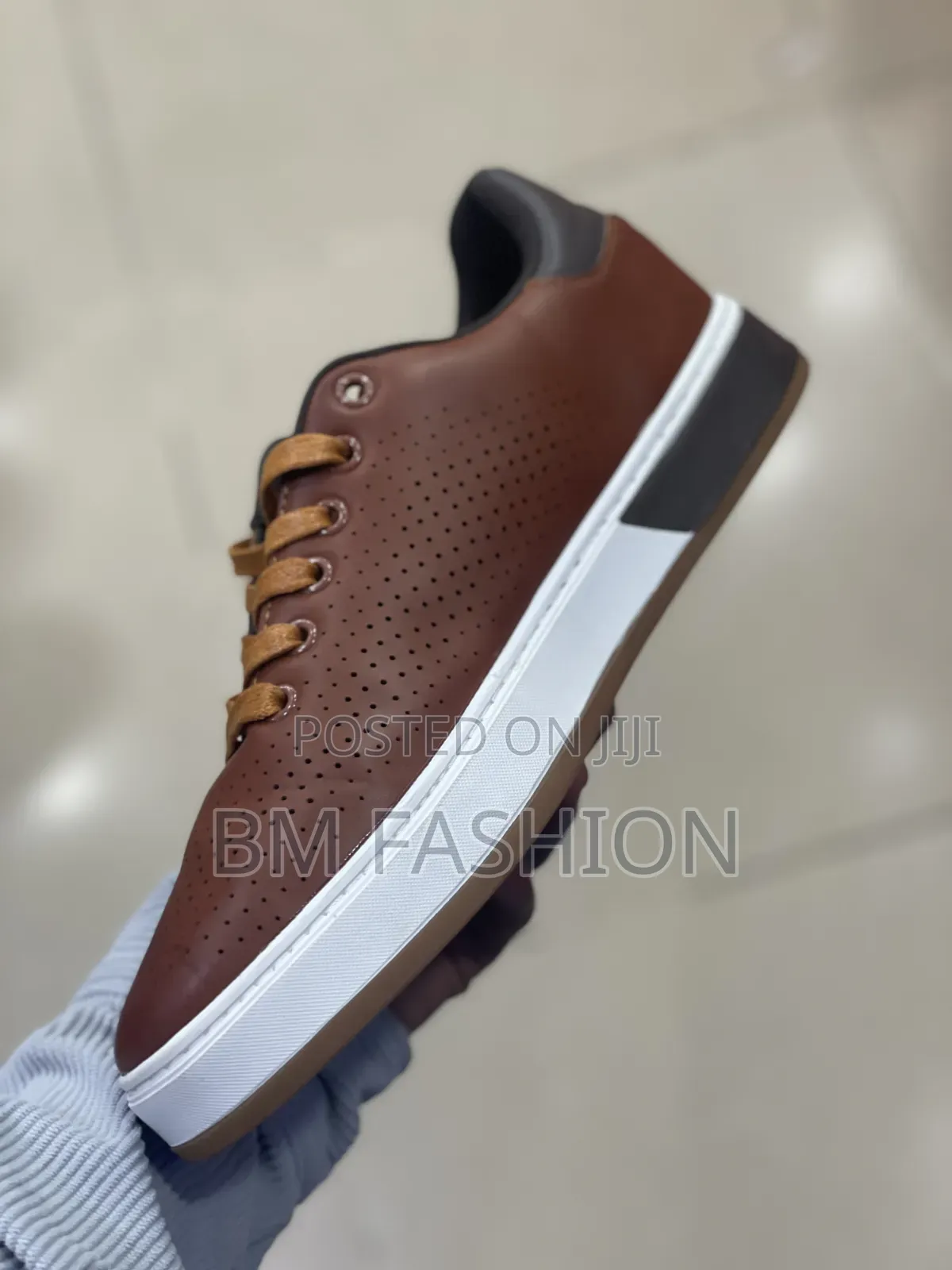 Cole Haan Low-Top Classic Shoes: Long Hours Wearable