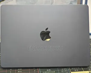 New Laptop Apple MacBook Air 2022 M2 8GB Apple M2 SSD 512GB