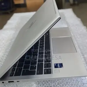 New Laptop HP EliteBook 830 G9 16GB Intel Core i5 SSD 512GB