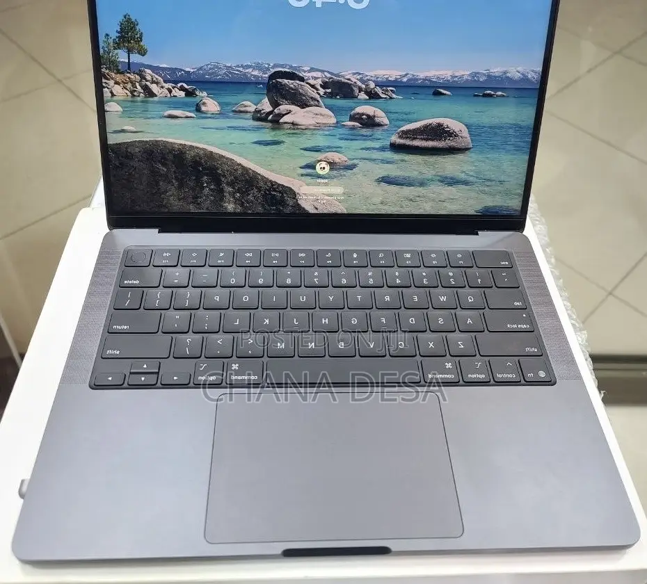 New Laptop Apple MacBook Pro 2025 M5 16GB Apple M5 Pro SSD 512GB