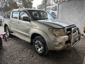 Toyota Hilux 2.5 D-4D 4X4 SRX 2010