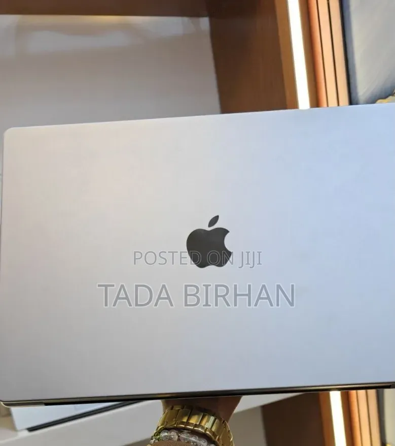 New Laptop Apple MacBook Pro 2021 M1 16GB Apple M1 SSD 512GB