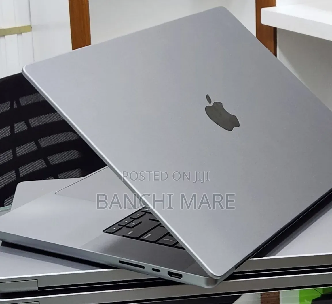 New Laptop Apple MacBook Pro 2021 M1 32GB Apple M1 Pro SSD 512GB