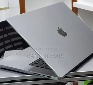 New Laptop Apple MacBook Pro 2021 M1 32GB Apple M1 Pro SSD 512GB