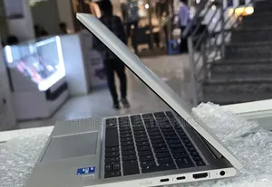 New Laptop HP EliteBook 830 G8 16GB Intel Core i5 SSD 512GB