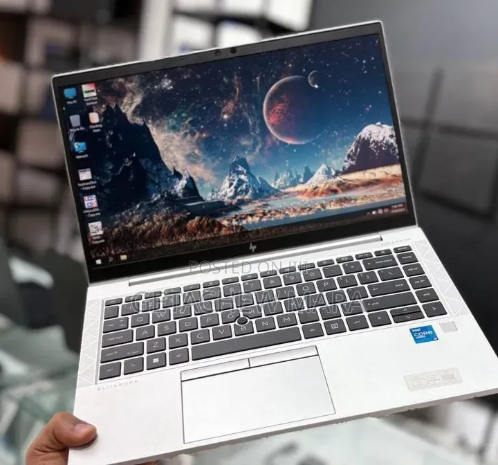 New Laptop HP EliteBook 830 G8 8GB Intel Core i5 SSD 512GB
