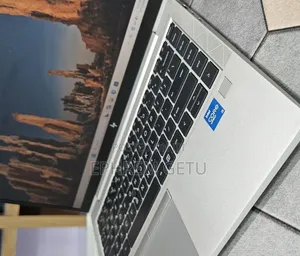 New Laptop HP EliteBook 840 G8 16GB Intel Core i5 SSD 512GB