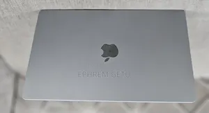 New Laptop Apple MacBook Air 2024 M3 8GB Apple M3 SSD 512GB
