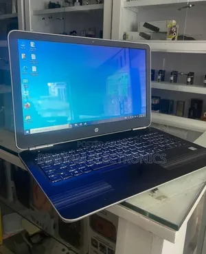 New Laptop HP Pavilion 15 8GB Intel Core i5 HDD 1T