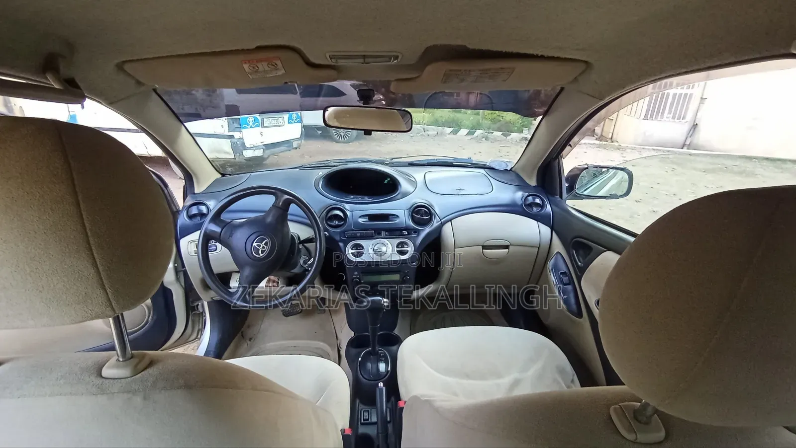 Toyota Vitz 2004 Gold