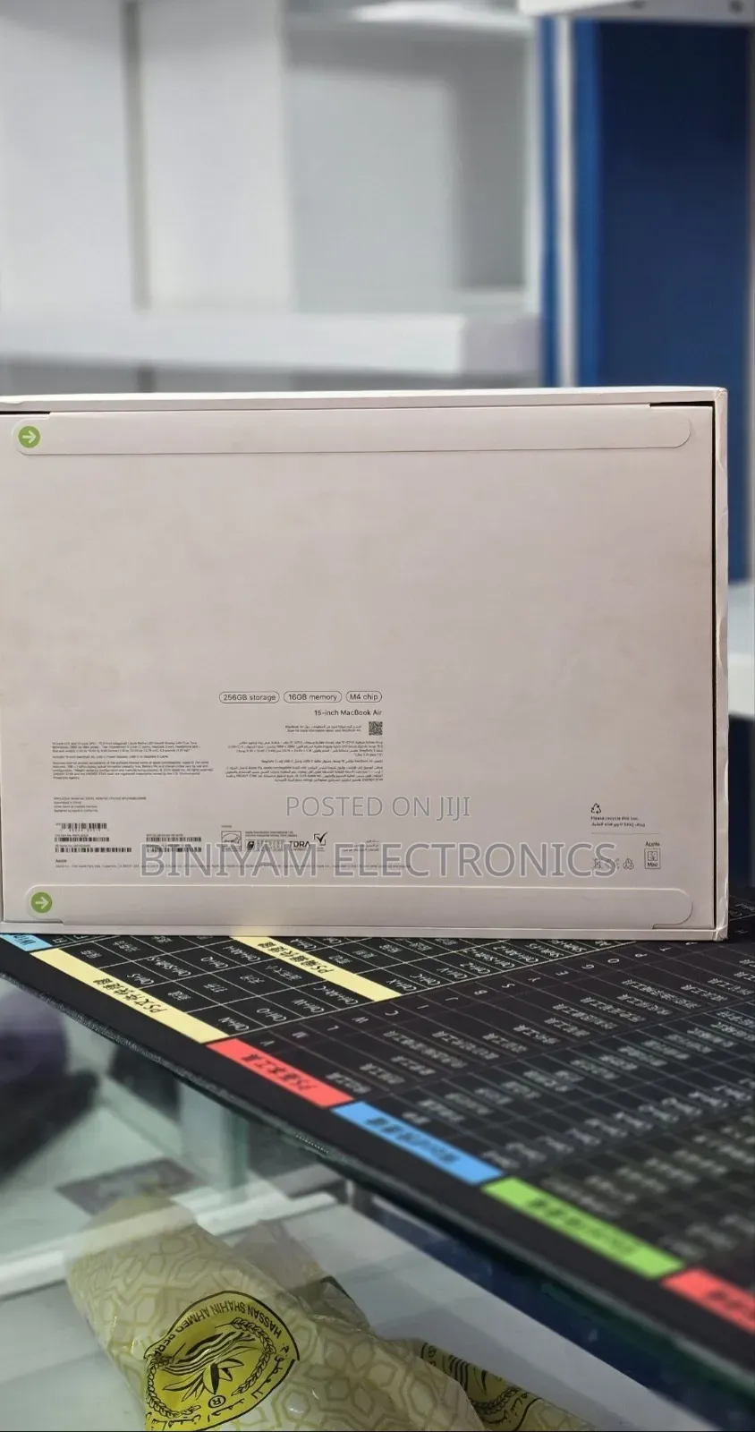 New Laptop Apple MacBook Air 2025 M4 16GB Apple M4 SSD 256GB