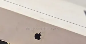 New Laptop Apple MacBook Air 2025 M4 16GB Apple M4 SSD 256GB