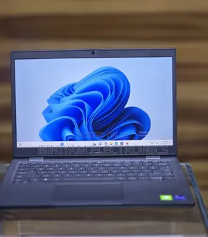 New Laptop Dell Latitude 3320 8GB Intel Core i7 SSD 256GB