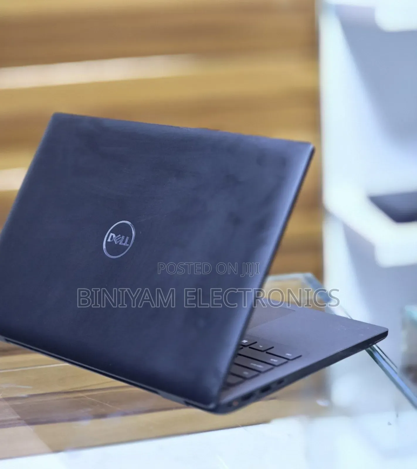 New Laptop Dell Latitude 3320 8GB Intel Core i7 SSD 256GB
