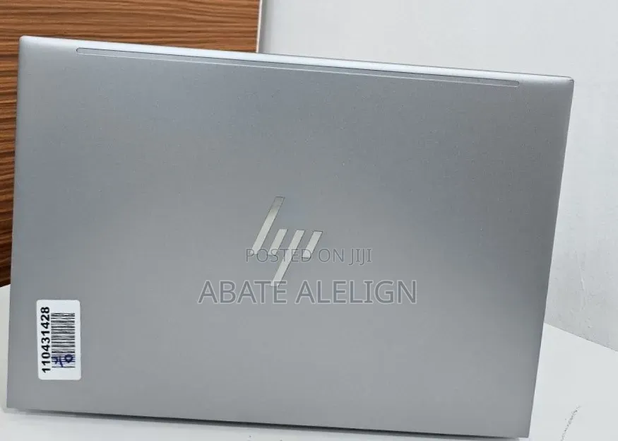 New Laptop HP ZBook Firefly 14 G10 16GB Intel Core i7 SSD 512GB