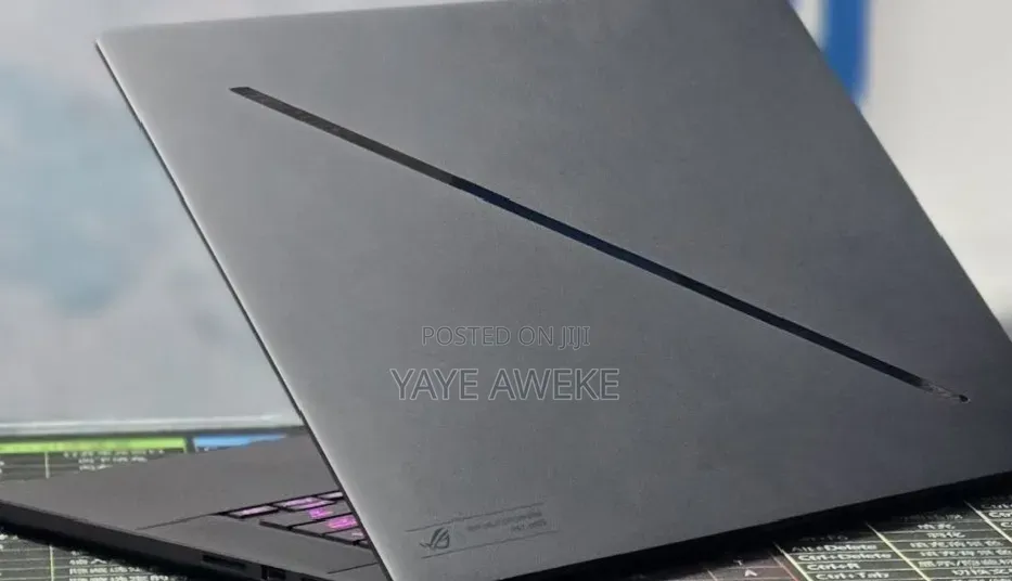 New Laptop Asus ROG Zephyrus G16 16GB Intel Core Ultra 9 SSD 1T