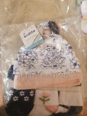 Kidilo Smart Baby Hat Sock Set 0-9months የሕፃናት ቆብ እና ካልሲ ስብስብ ከ0–9ወር