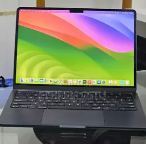New Laptop Apple MacBook Air 2022 M2 16GB Apple M2 SSD 512GB