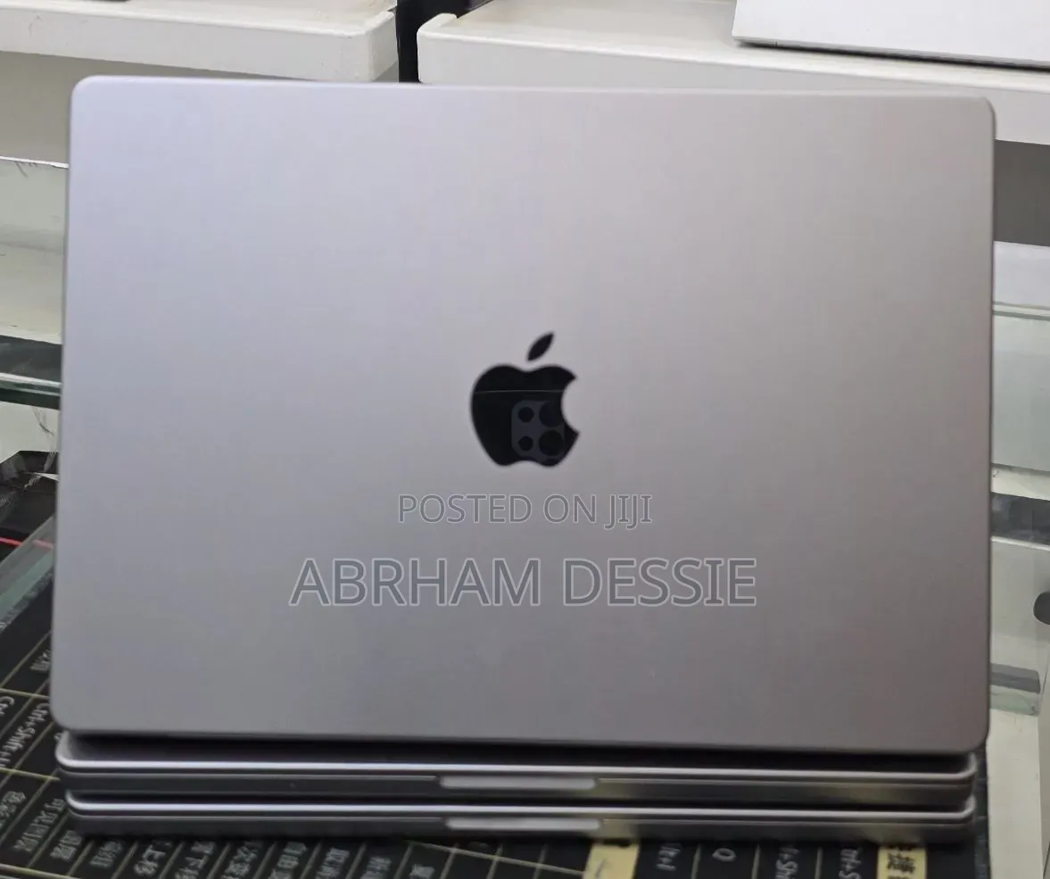 New Laptop Apple MacBook Pro 2021 M1 32GB Apple M1 SSD 512GB
